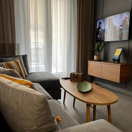 Апартамент Solis Residences By Binobi!